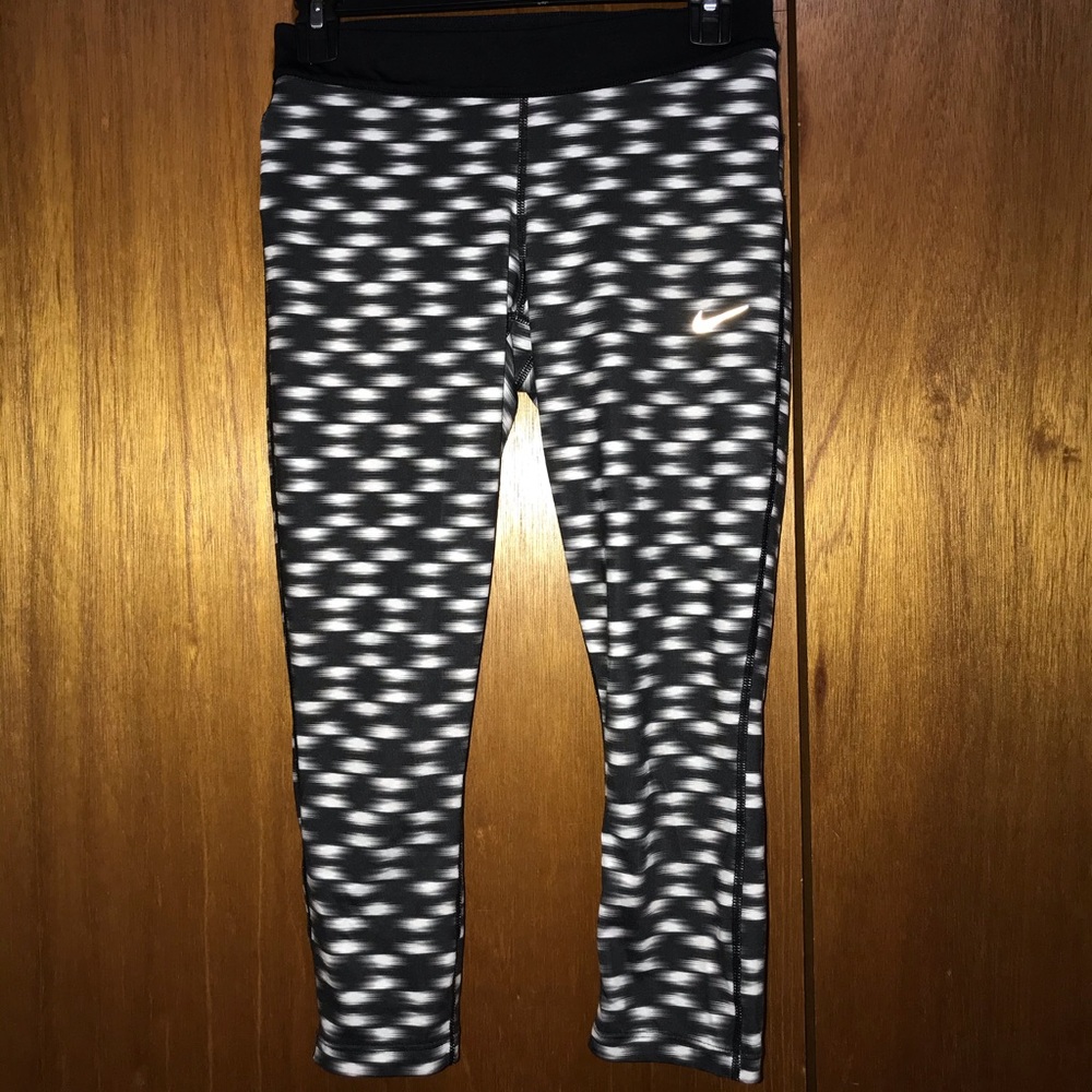 Women’s Nike crop leggings